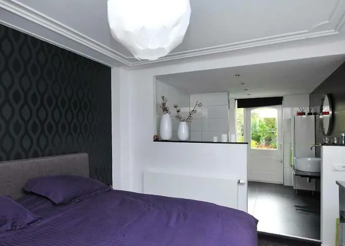 B & B Boulevard